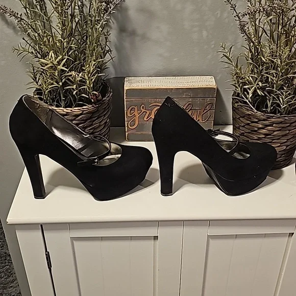Guess Black Suede Mary Jane Platform Heels - Picture 3 of 6
